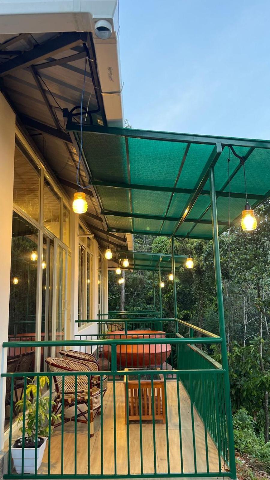 Idukki Dam View Resort Exteriör bild