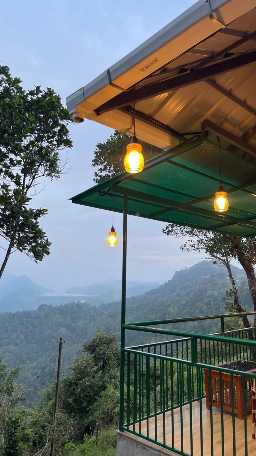 Idukki Dam View Resort Exteriör bild
